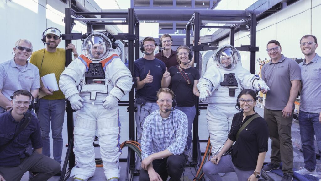 Equipo HLS y Traje espacial Axiom prueba integrada Artemisa 3